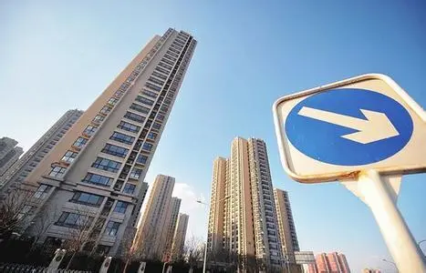 房地产政策调整对比：从激进救助到稳健调控